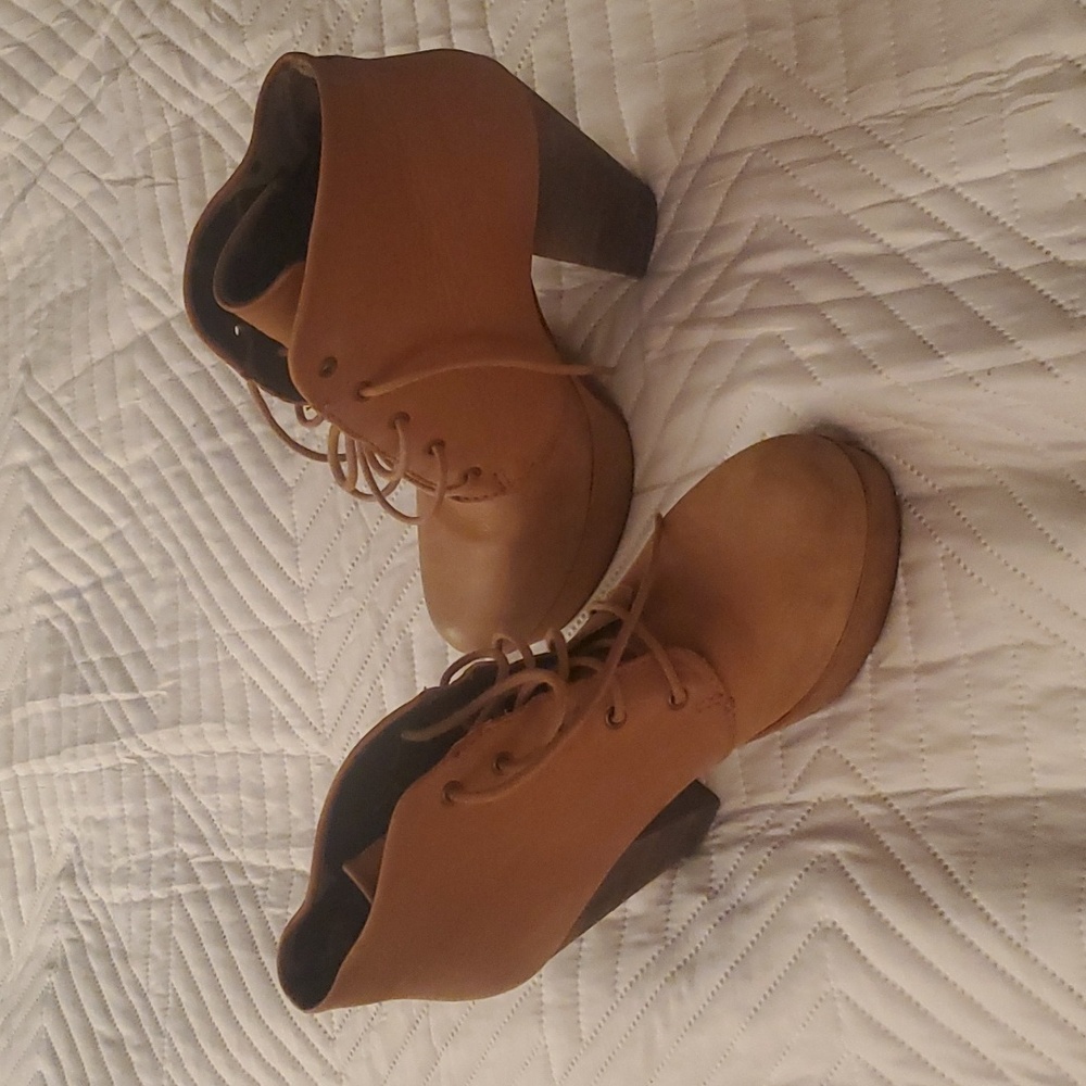 Steve Madden Raspy Boots sz 9.5